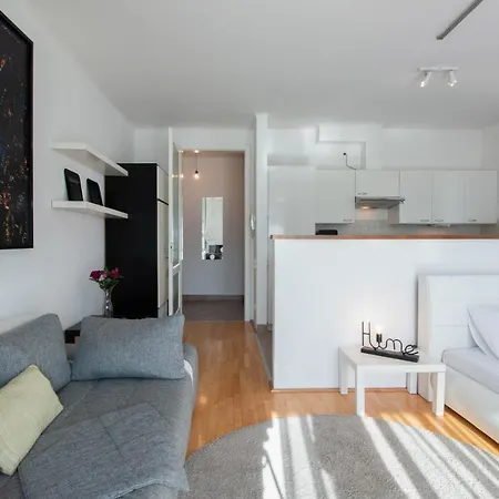 Kiraly Pop Studio With Terrace With Free Parking Apartment *